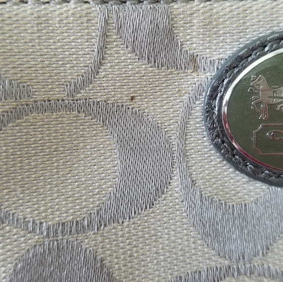 Coach - Picture 3 of 3